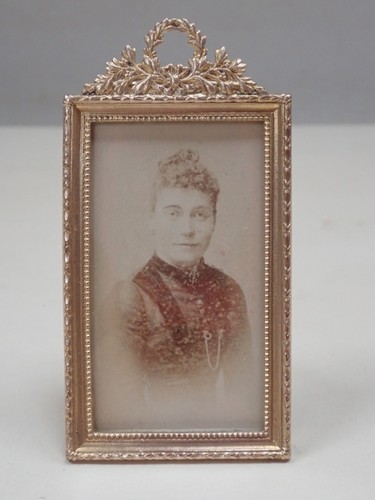 Ancien petit cadre - , à